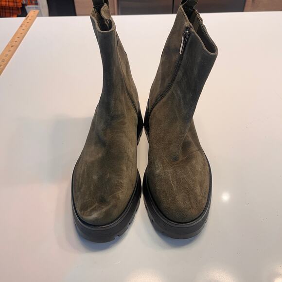 NEW Vince Camuto Neframes Army Green Leather Round Toe Chelsea Boot Size 8M - Picture 6 of 10